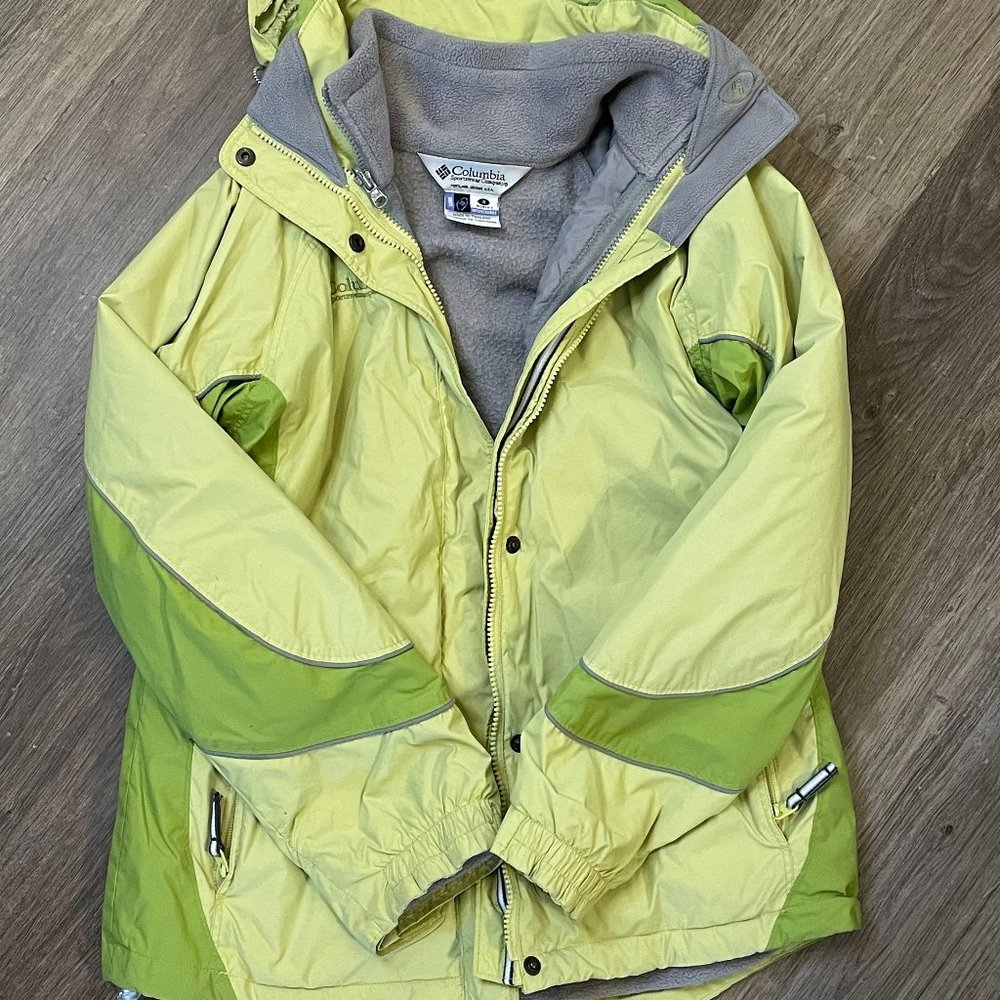 Columbia women’s green SMALL jacket, used, good condition.